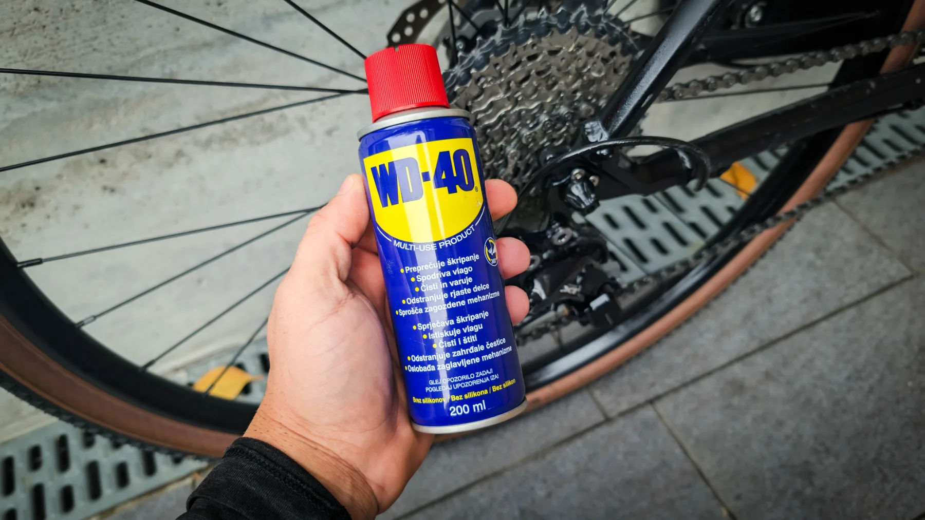 WD-40 in kolo: Ali je WD-40 prava izbira ali past za tvoje kolo?