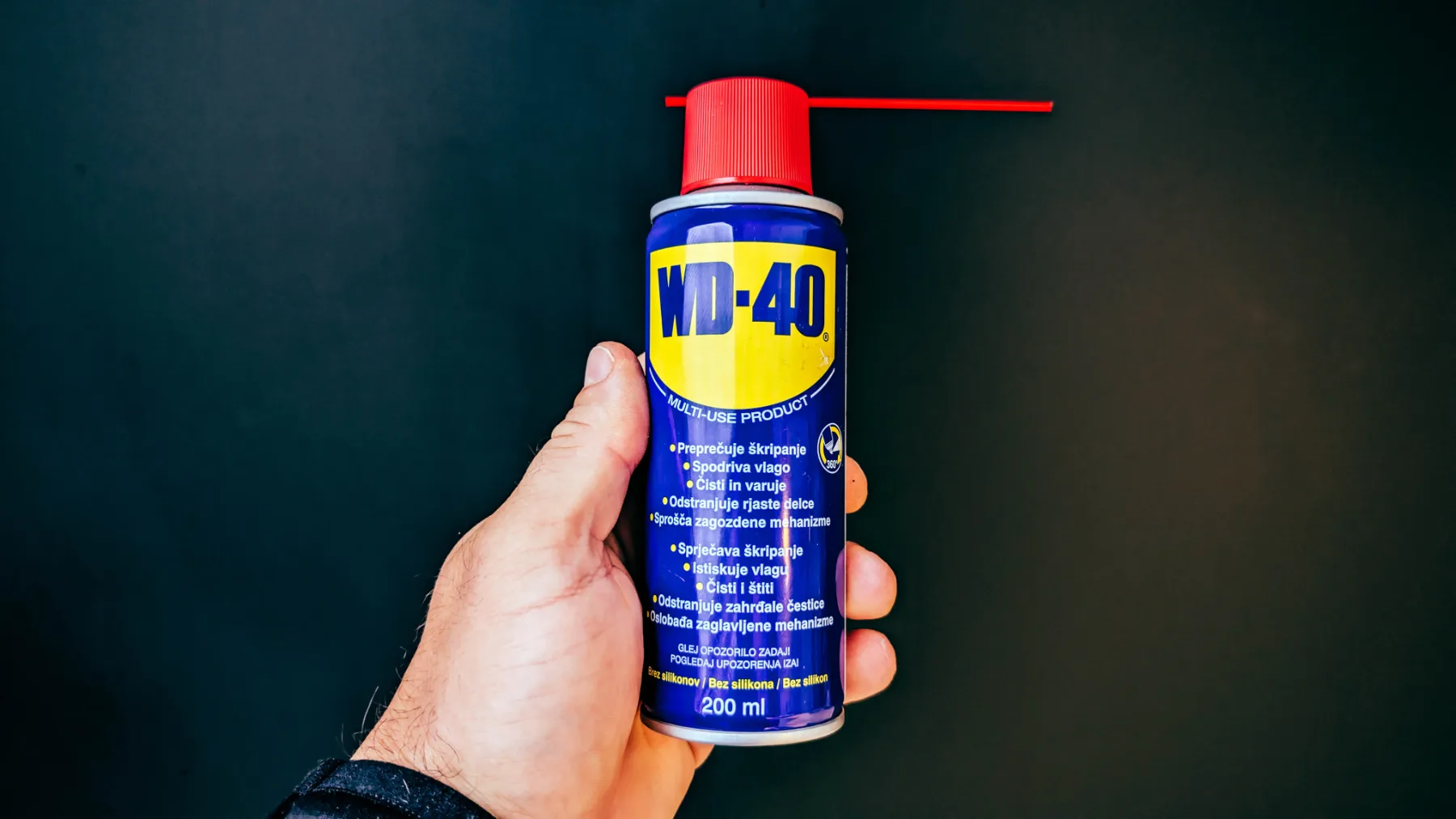 WD-40 si vedno uporabljal narobe: Kdaj pravzaprav uporabiš slamico, ki je priložena?!