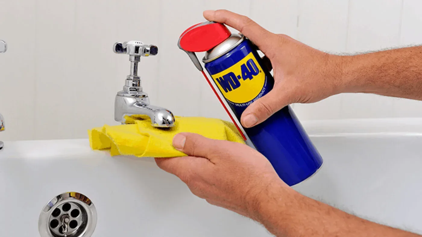 WD-40 v kopalnici: 10 trikov, ki vas bodo popolnoma presenetili