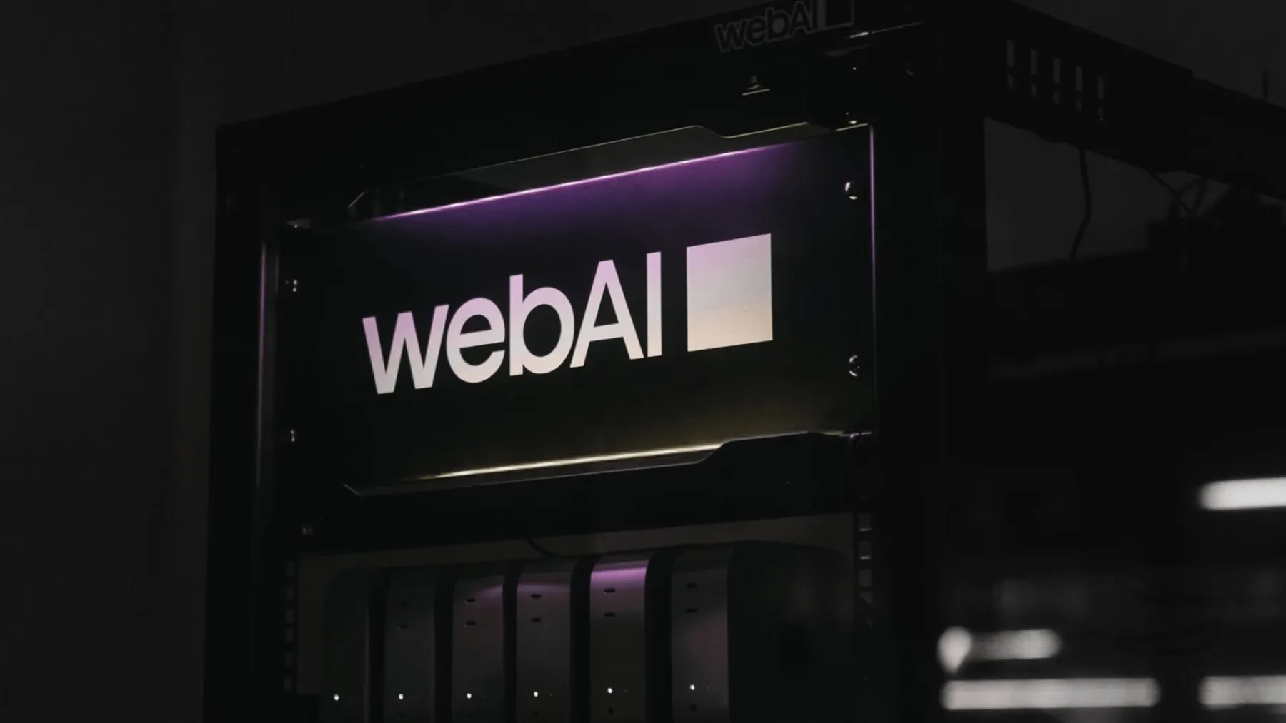 webAI: je umetna inteligenca vašega podjetja, ki je le vaša