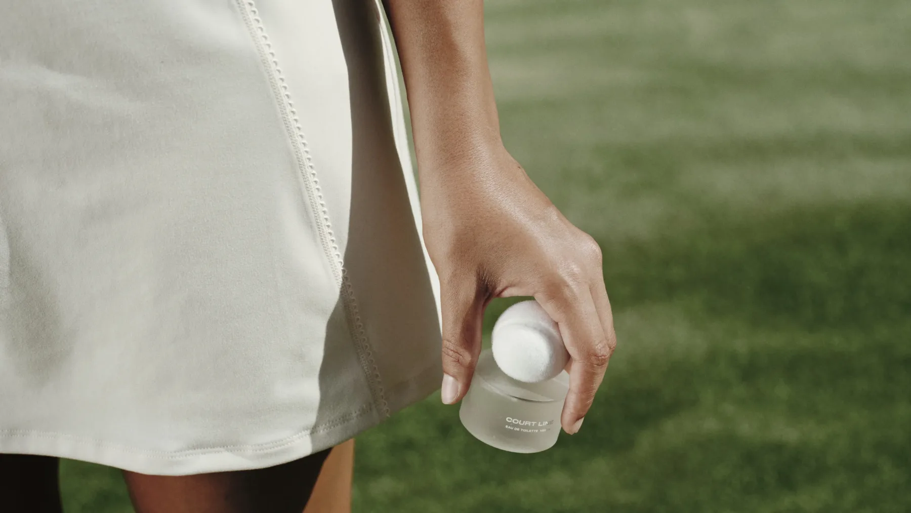 Wimbledon v vaši omari: H&M s to kolekcijo prinaša ultimativni teniški šik