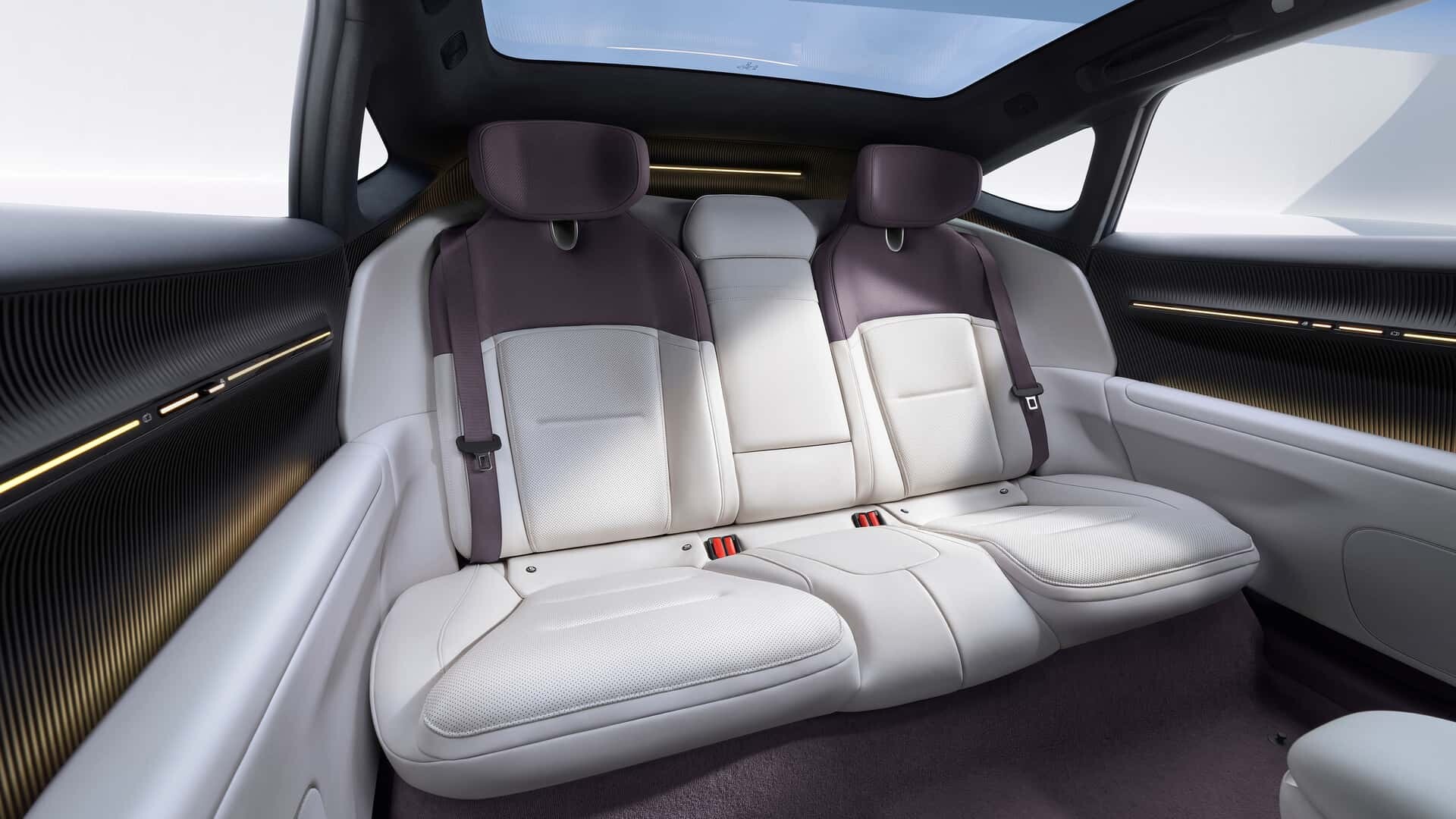 WooW – Avatr 12 – noro dober kitajski novinec je električni gran coupe z do 578 KM in 700-kilometrskim dosegom!