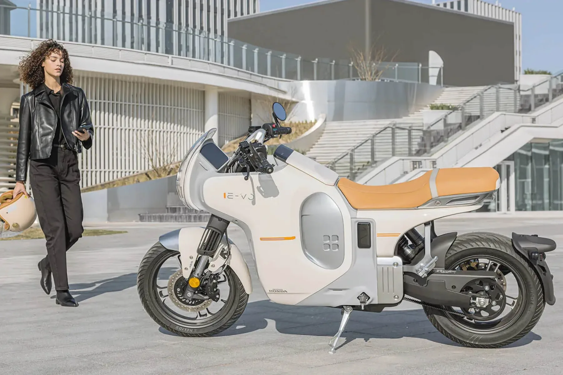 Wuyang-Honda E-Vo: Električni café-racer, ki si ga želimo, a ga (še) ne smemo imeti