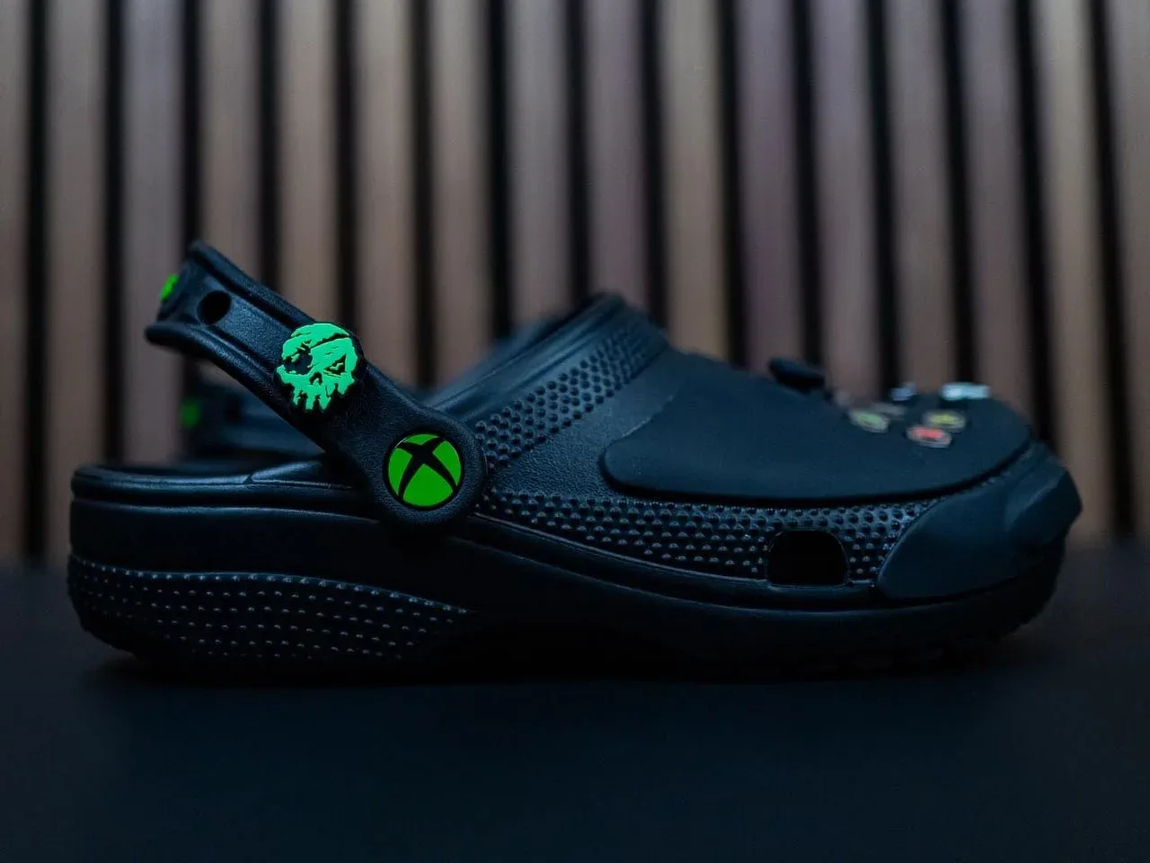 Xbox Classic Controller Clogs: Ko se gaming kult spreobrne v obutev, ki si jo želite preveč