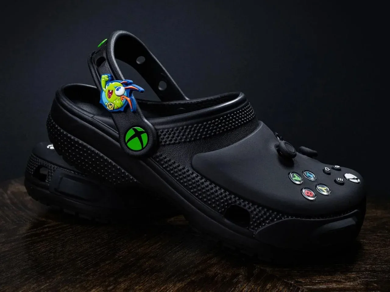 Xbox Classic Controller Clogs: Ko se gaming kult spreobrne v obutev, ki si jo želite preveč