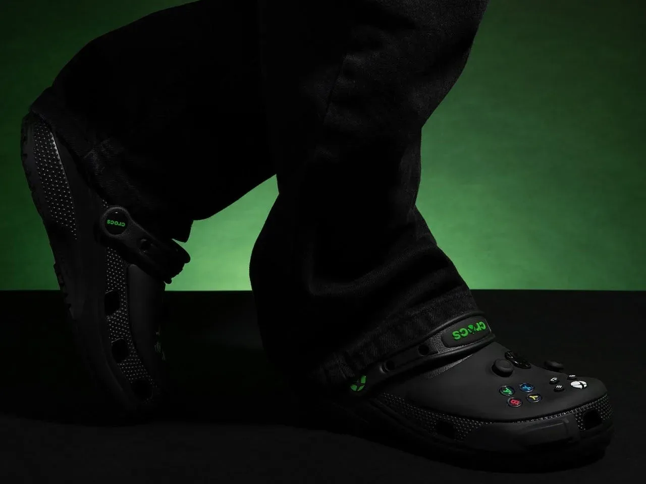 Xbox Classic Controller Clogs: Ko se gaming kult spreobrne v obutev, ki si jo želite preveč