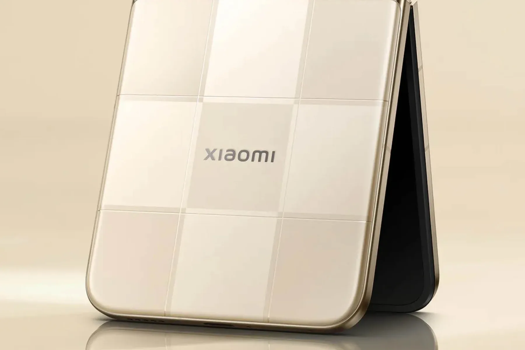 Xiaomi MIX Flip 2: eleganten pregib, ki ne pušča prostora niti prahu niti konkurenci