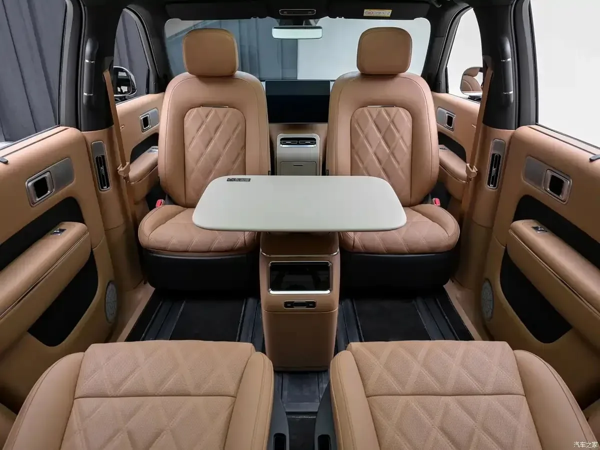 Xiaomi Sky Nomad: Proizvajalec telefonov ustvaril najbolj nenavadnega SUV-ja na svetu in jih prodal 10.000 v štirih minutah