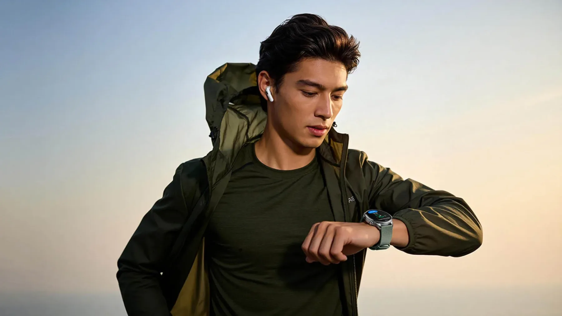 Xiaomi Watch 5: Pametna ura, ki končno ne izgleda kot plastičen gadget