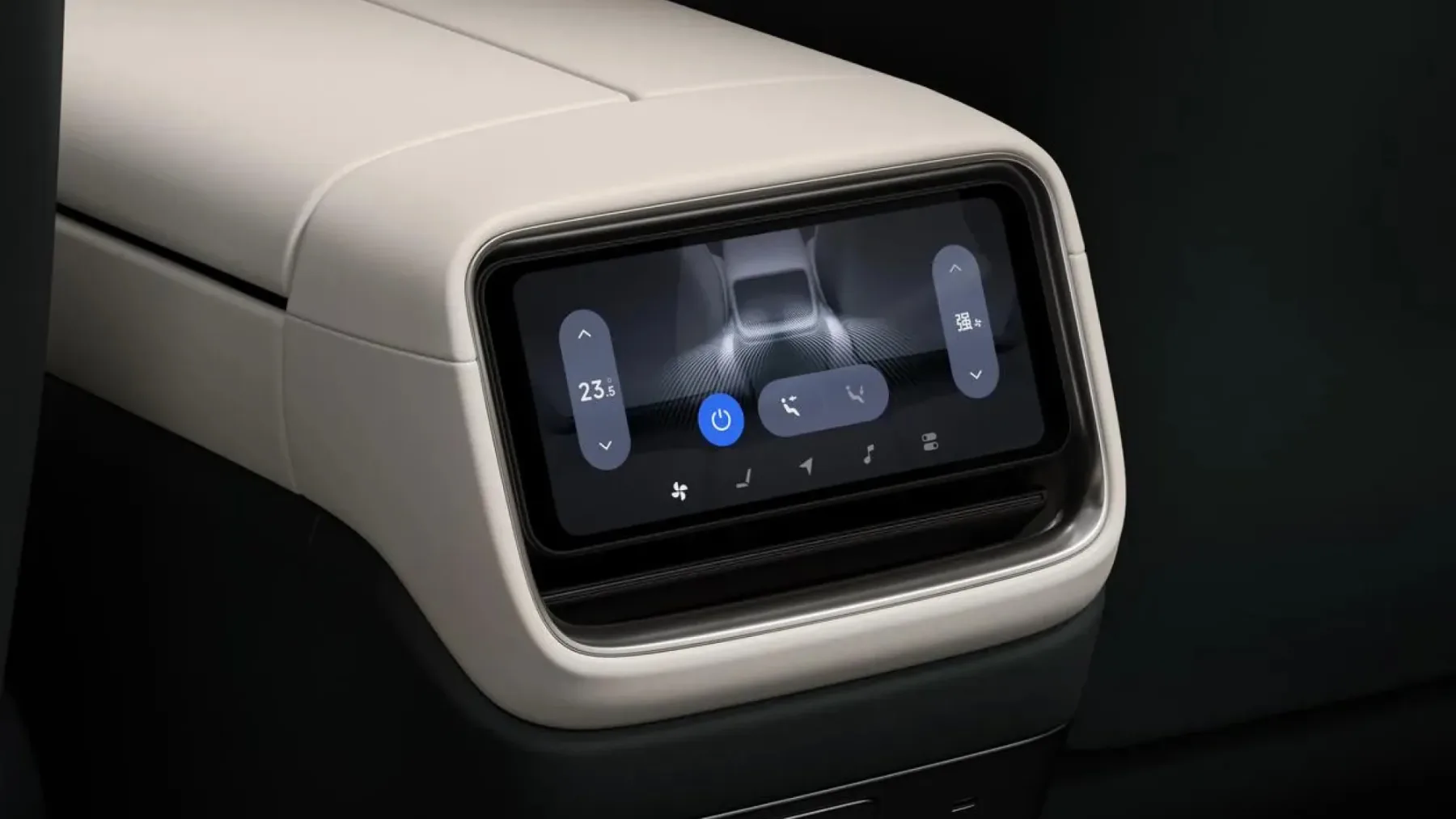 Xiaomi YU7: električni SUV, ki bi rad bil Tesla, ampak jezi svoje kupce s čakalno dobo in čudnimi dodatki