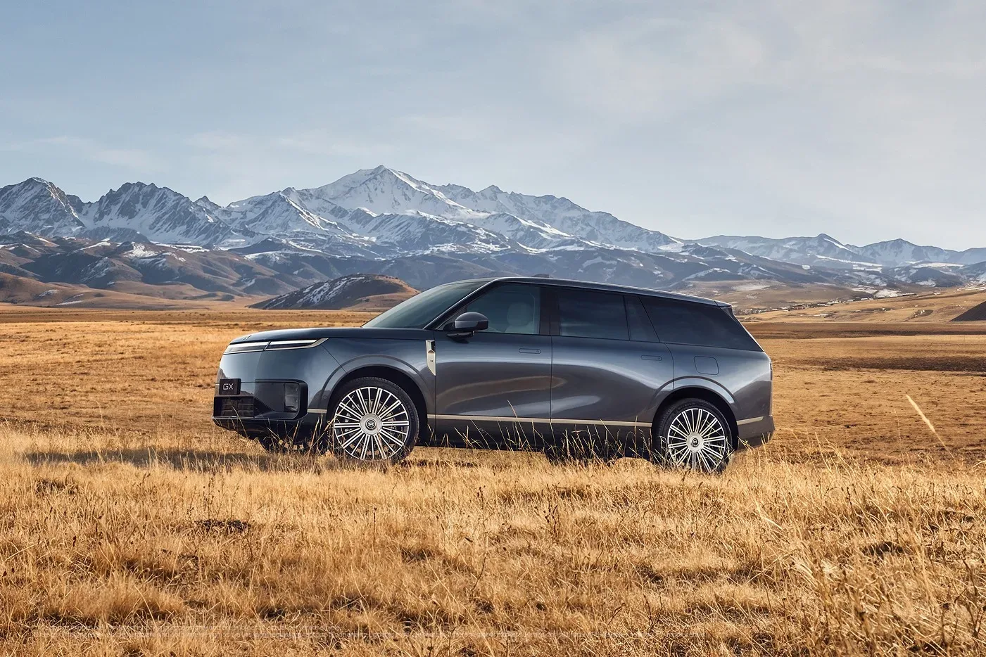 Xpeng GX: Kitajec, ki izgleda kot Range Rover, vozi kot Tesla in stane kot bolje opremljen Volkswagen