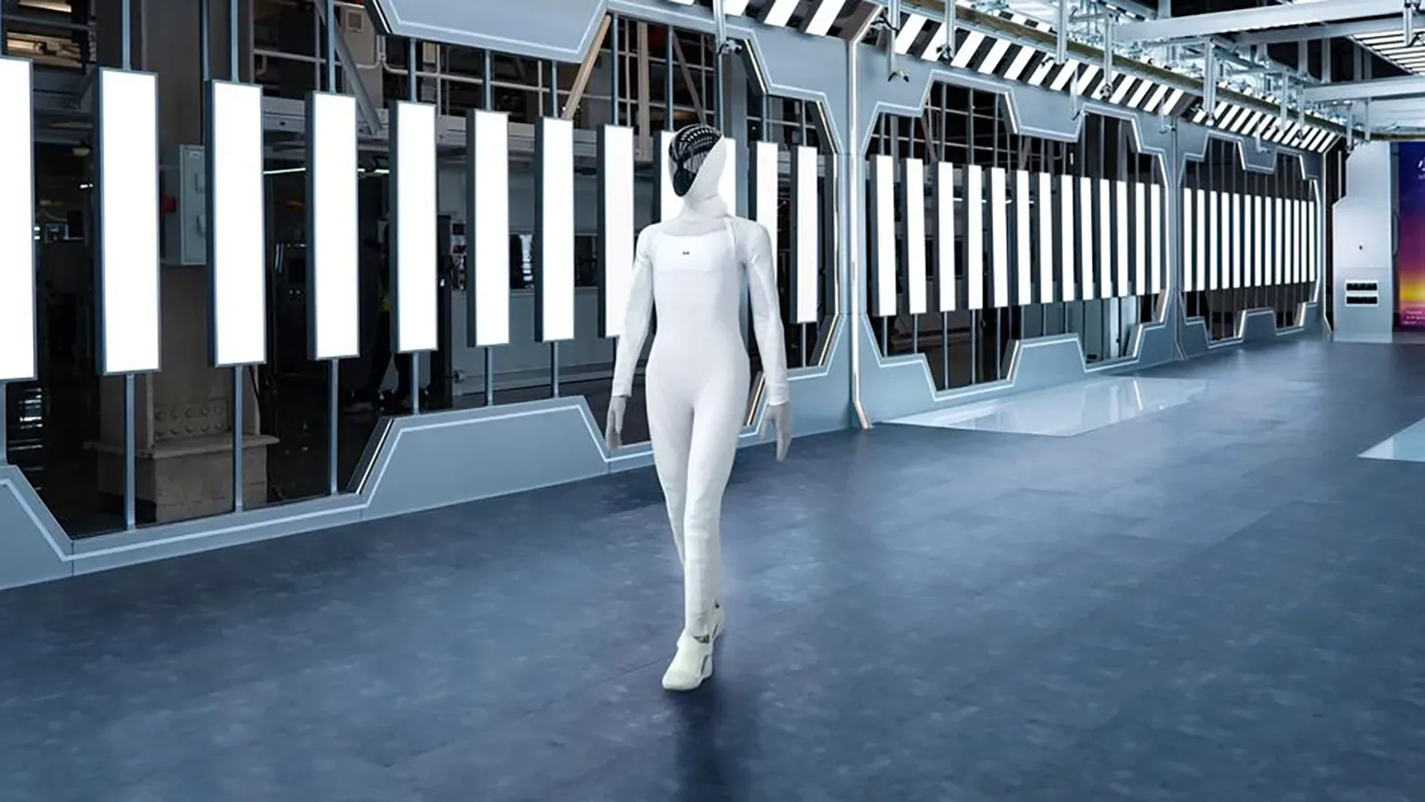 Xpeng Iron: Kitajci so pravkar zagnali proizvodno linijo za humanoidne robote, ki samostojno korakajo v prihodnost
