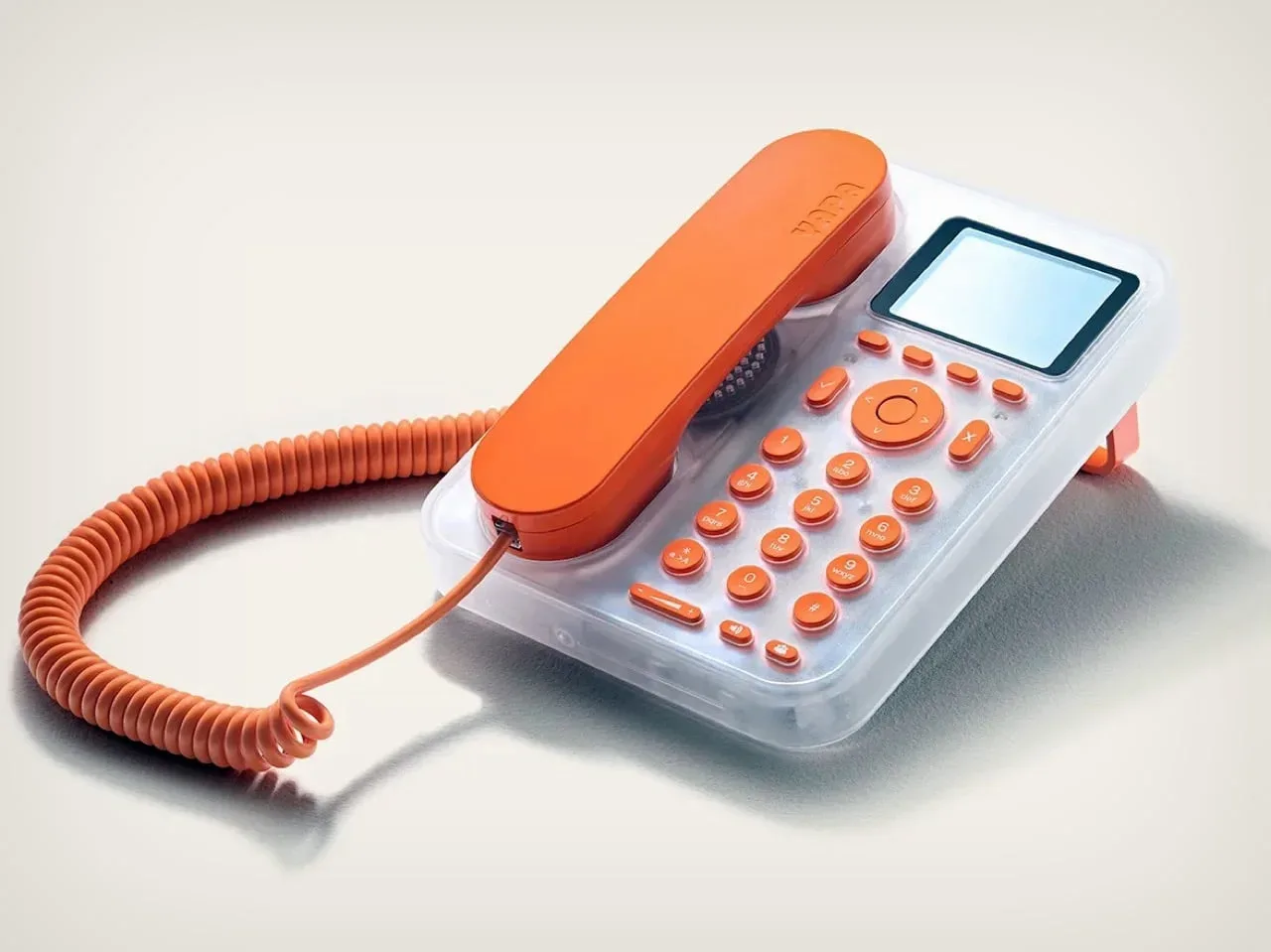 YAPA: Nekdanji Dysonov oblikovalec je ustvaril stacionarni telefon za otroke z Y2K Nokia nostalgijo