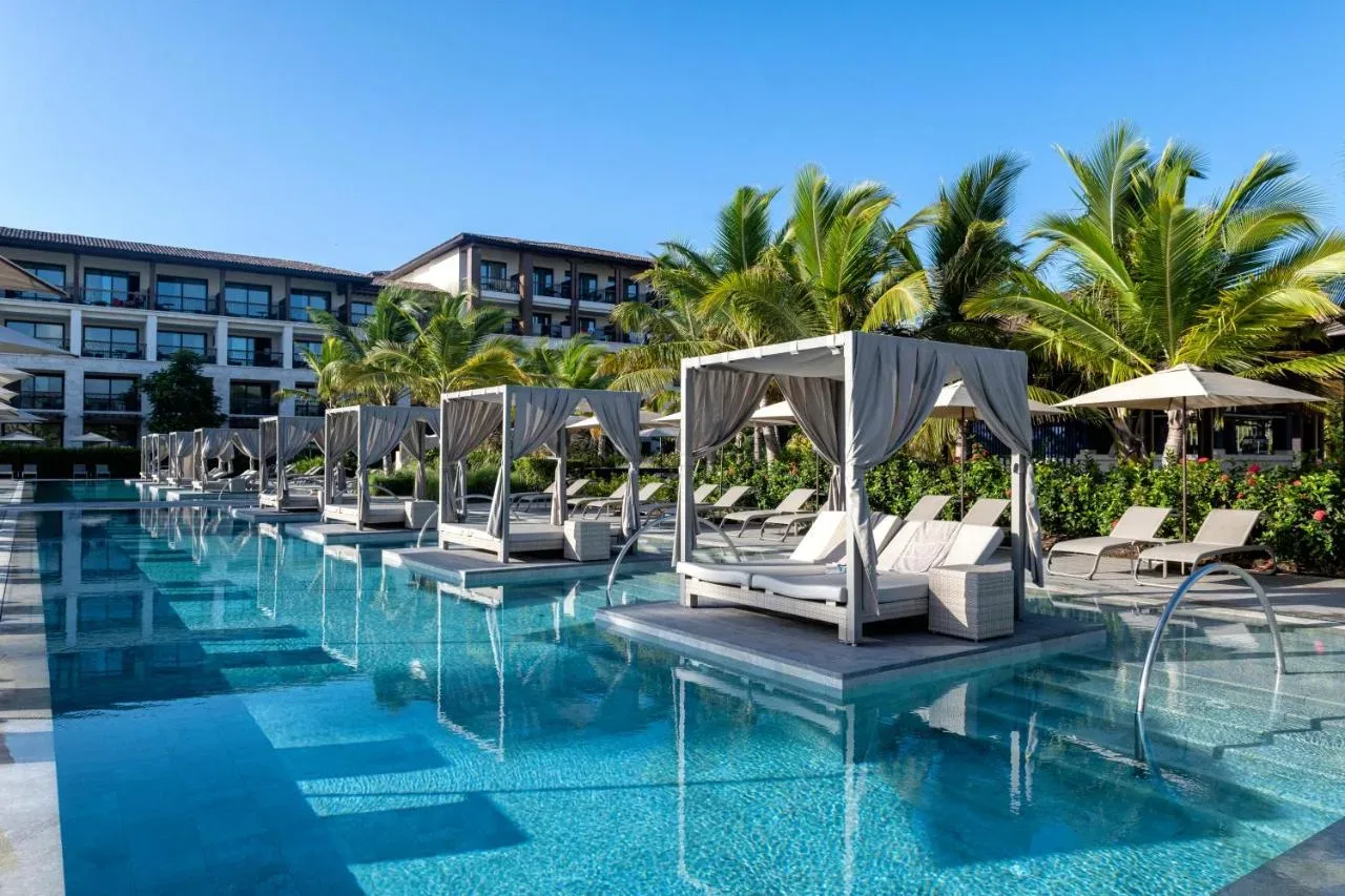 Za tiste, ki si želijo več – Unique Club at Lopesan Costa Bávaro Resort