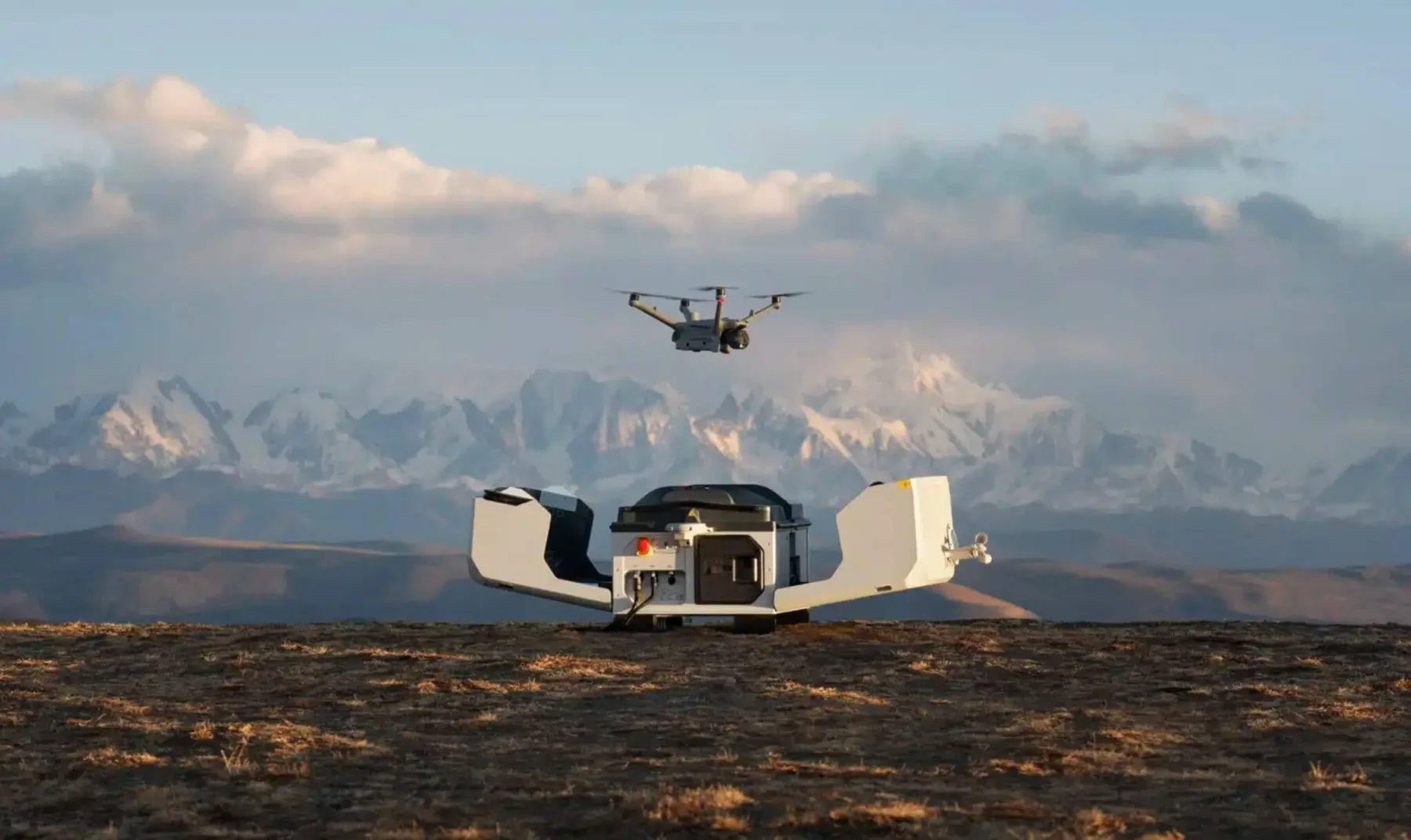 Zakaj ameriške letalske sile na skrivaj kupujejo prepovedane kitajske drone DJI