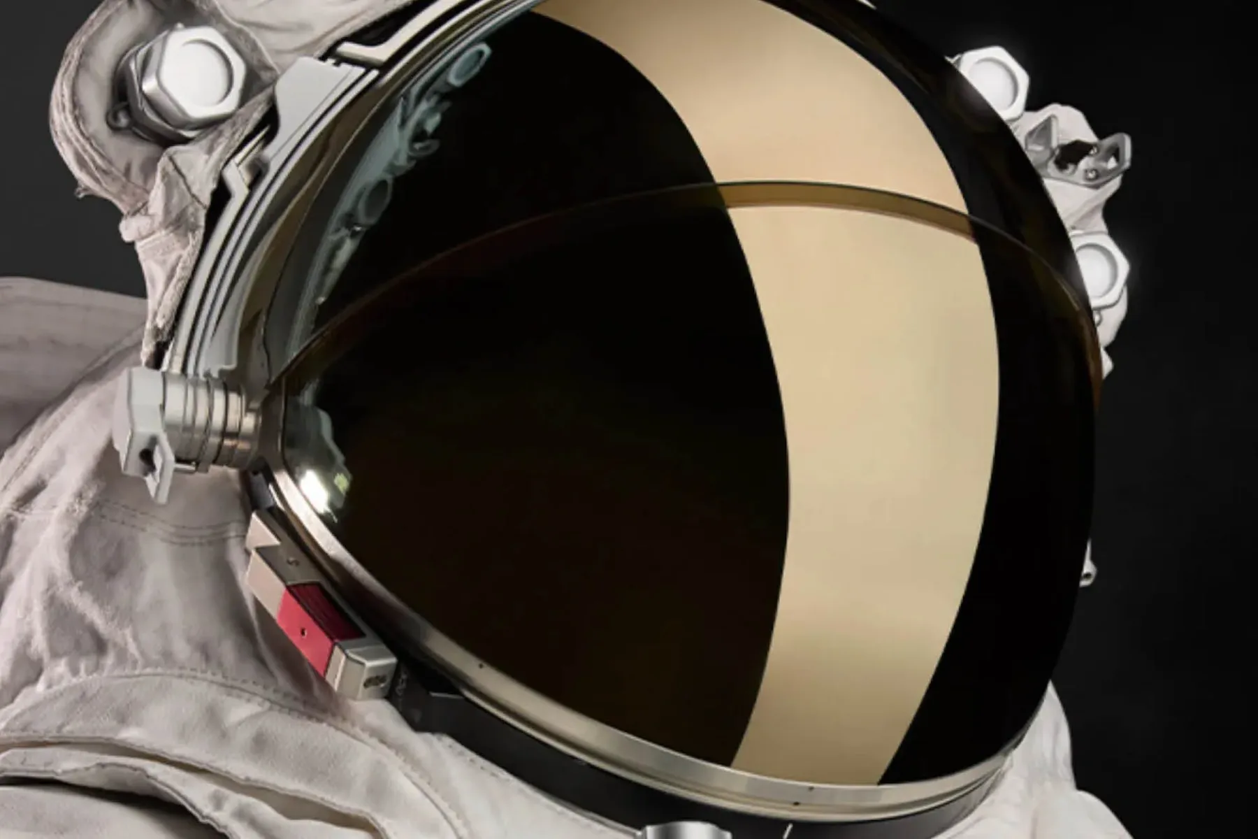 Zakaj imajo astronauti zlati vizir? Oakley 24K zlati vizir za misijo Artemis III