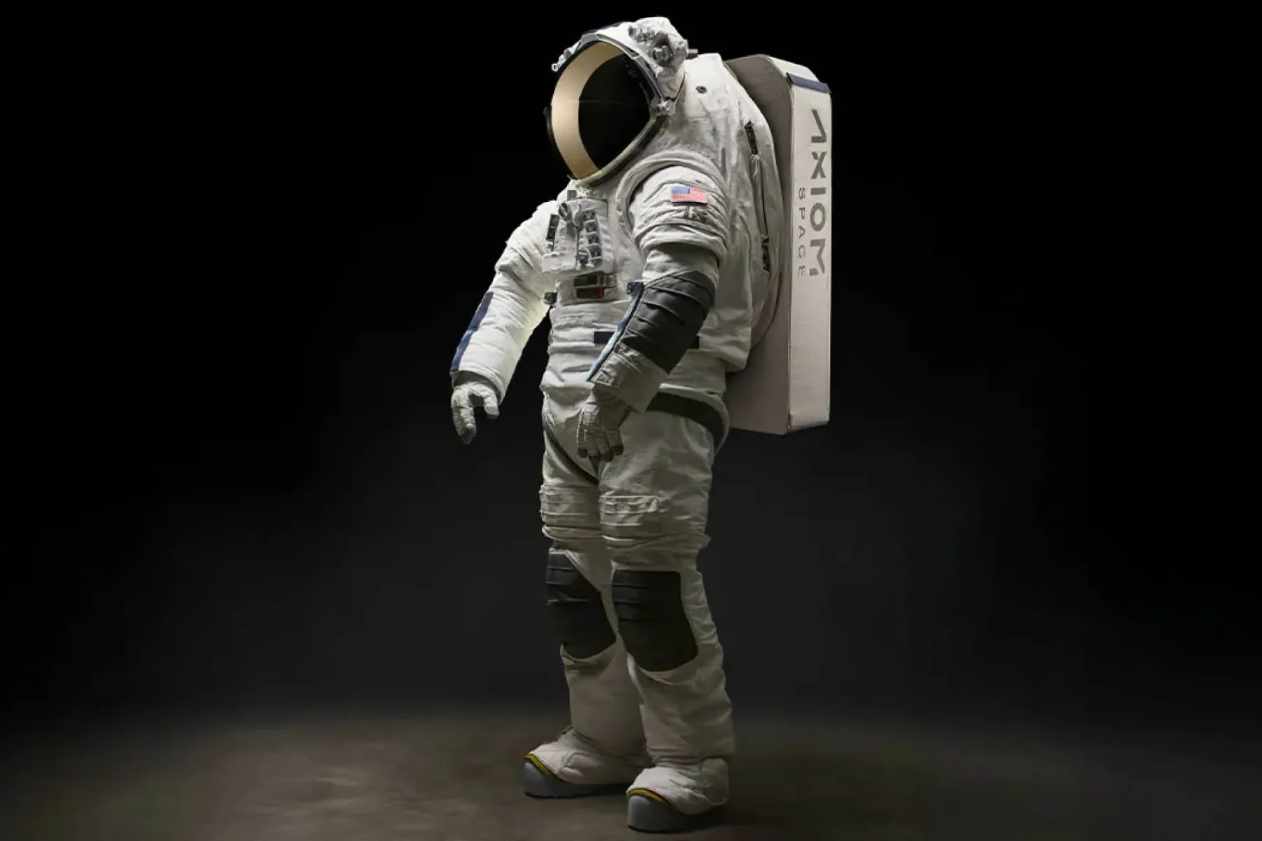 Zakaj imajo astronauti zlati vizir? Oakley 24K zlati vizir za misijo Artemis III