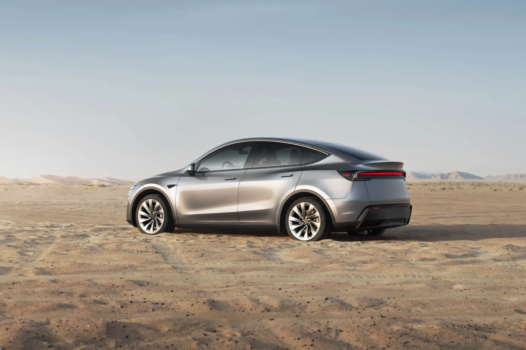 Zakaj je Tesla Model Y (RWD) trenutno najboljši nakup med električnimi vozili in zakaj osnovni Model Y ni “kompromis”, ampak ravnotežje
