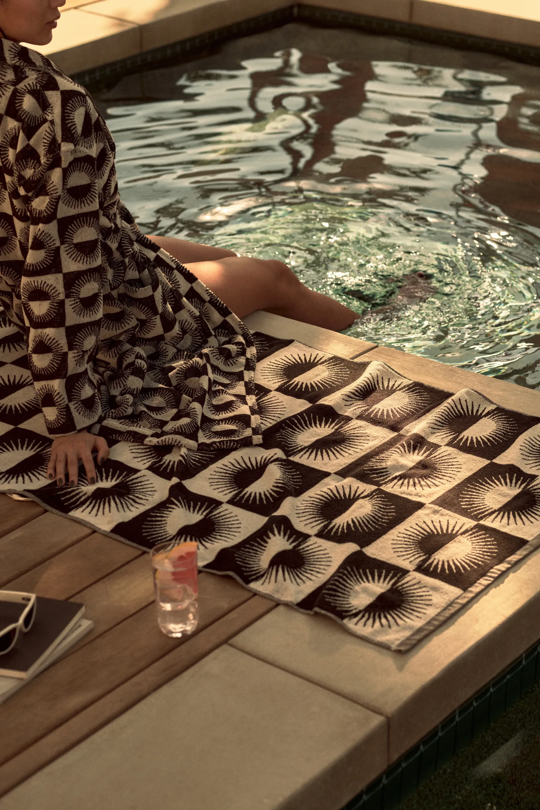 H&M HOME Summer 2025: Ustvarite si sanjski resort kar doma