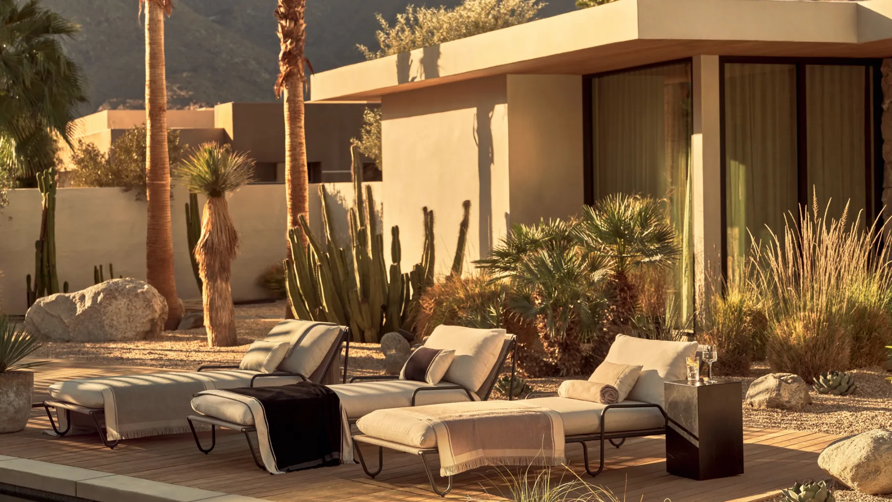 H&M HOME Summer 2025: Ustvarite si sanjski resort kar doma