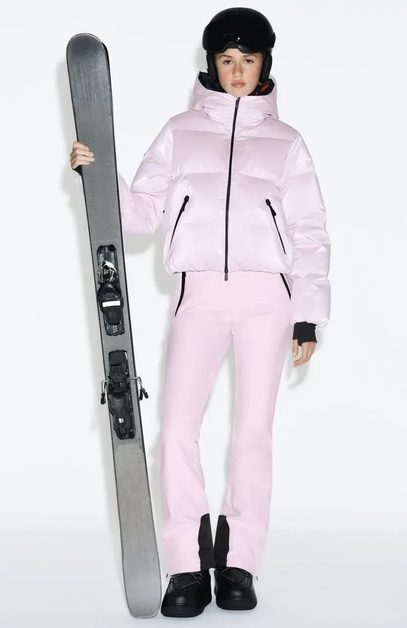 Zara Ski 2025: Smučarska kolekcija, ki združuje high fashion in high altitude