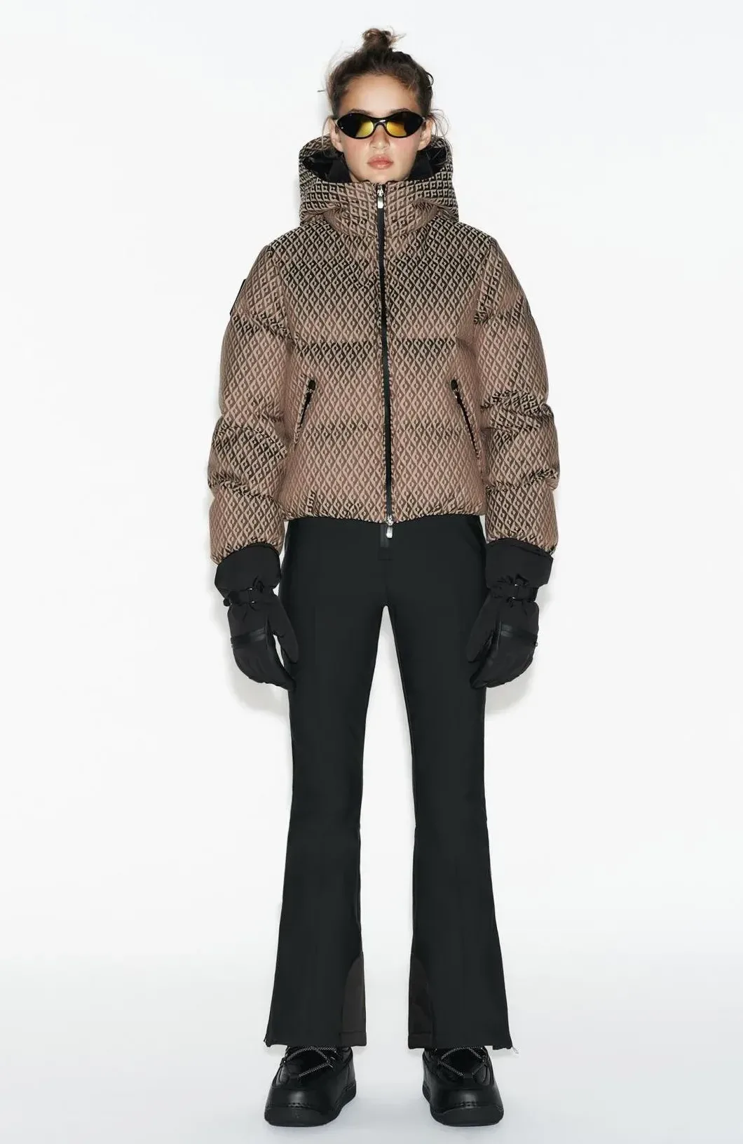 Zara Ski 2025: Smučarska kolekcija, ki združuje high fashion in high altitude