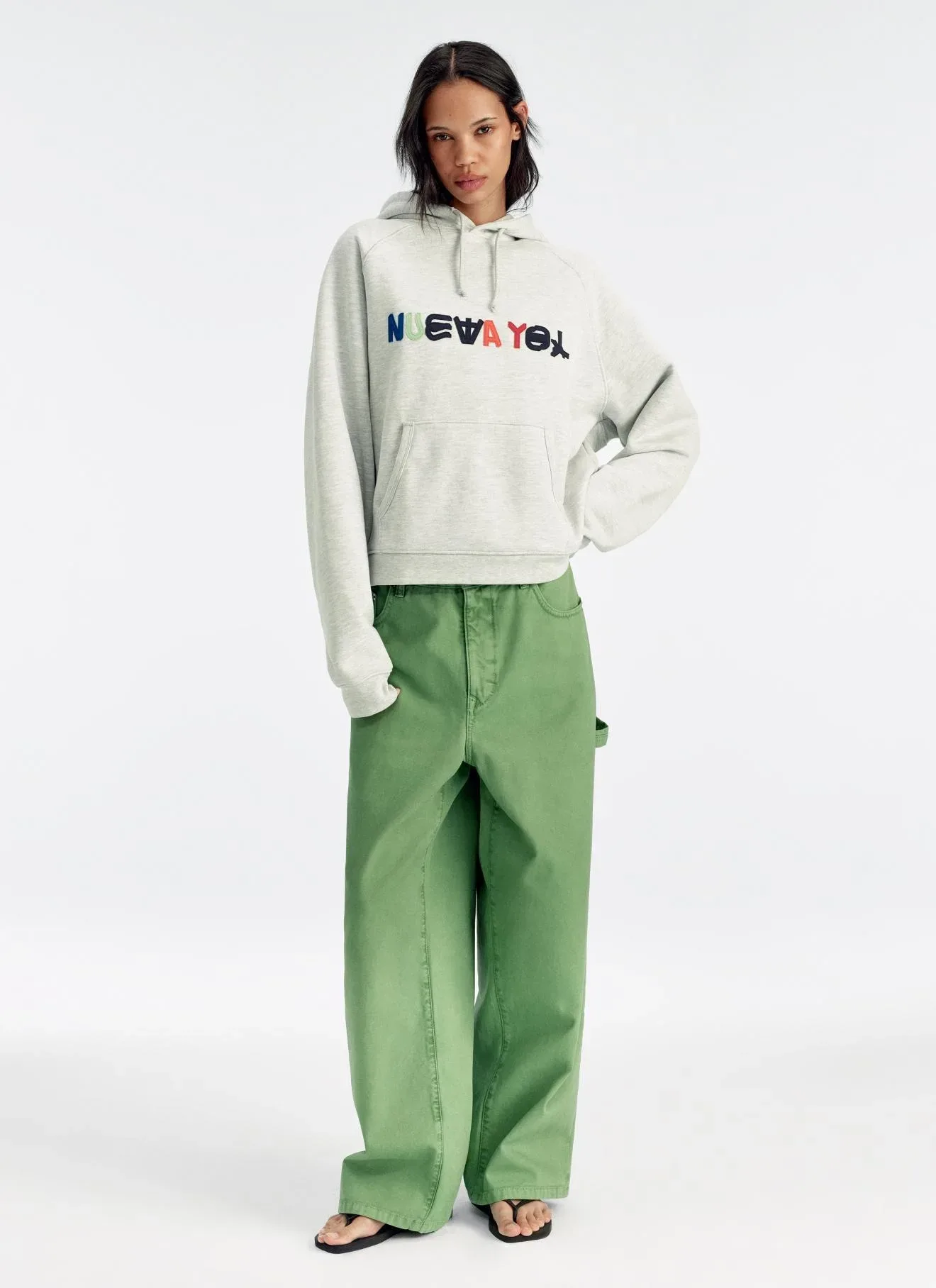 Zara x Bad Bunny: kolekcija BENITO ANTONIO za poletje 2026 z okusom Portorika, lanu in samozavesti