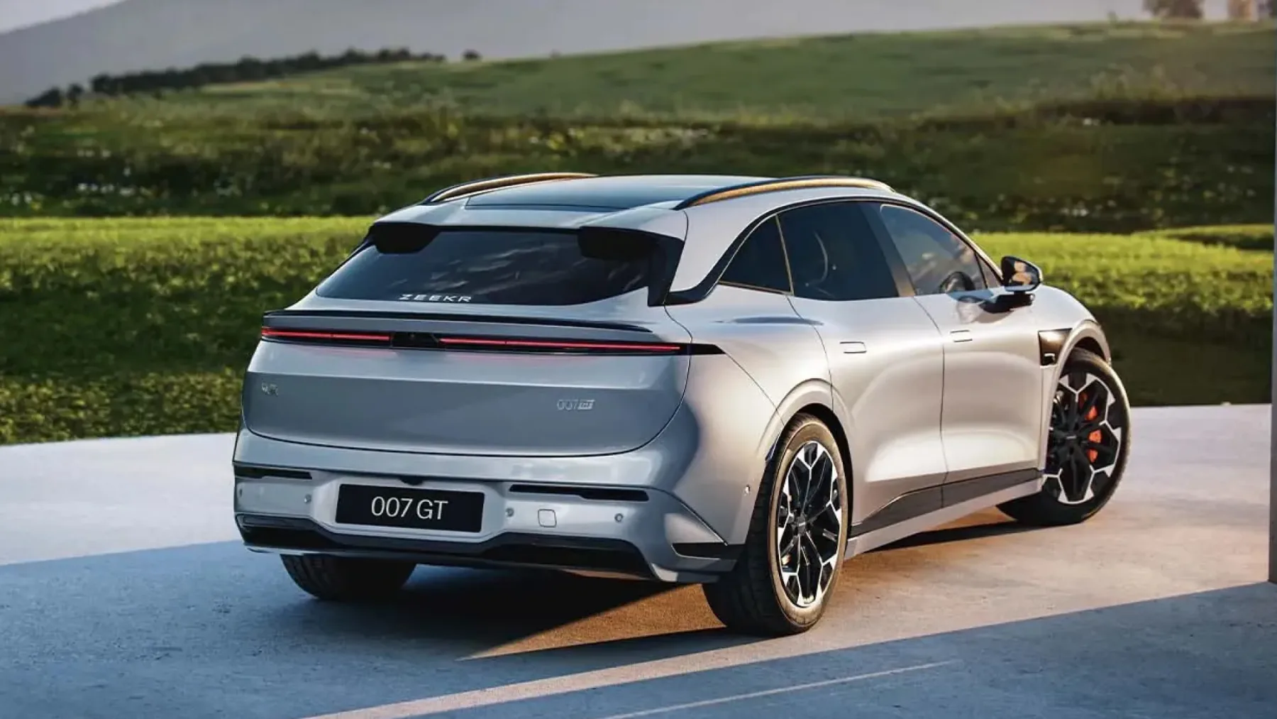 Zeekr 7GT – Električni shooting brake z dušo superšportnika v poslovnem razredu