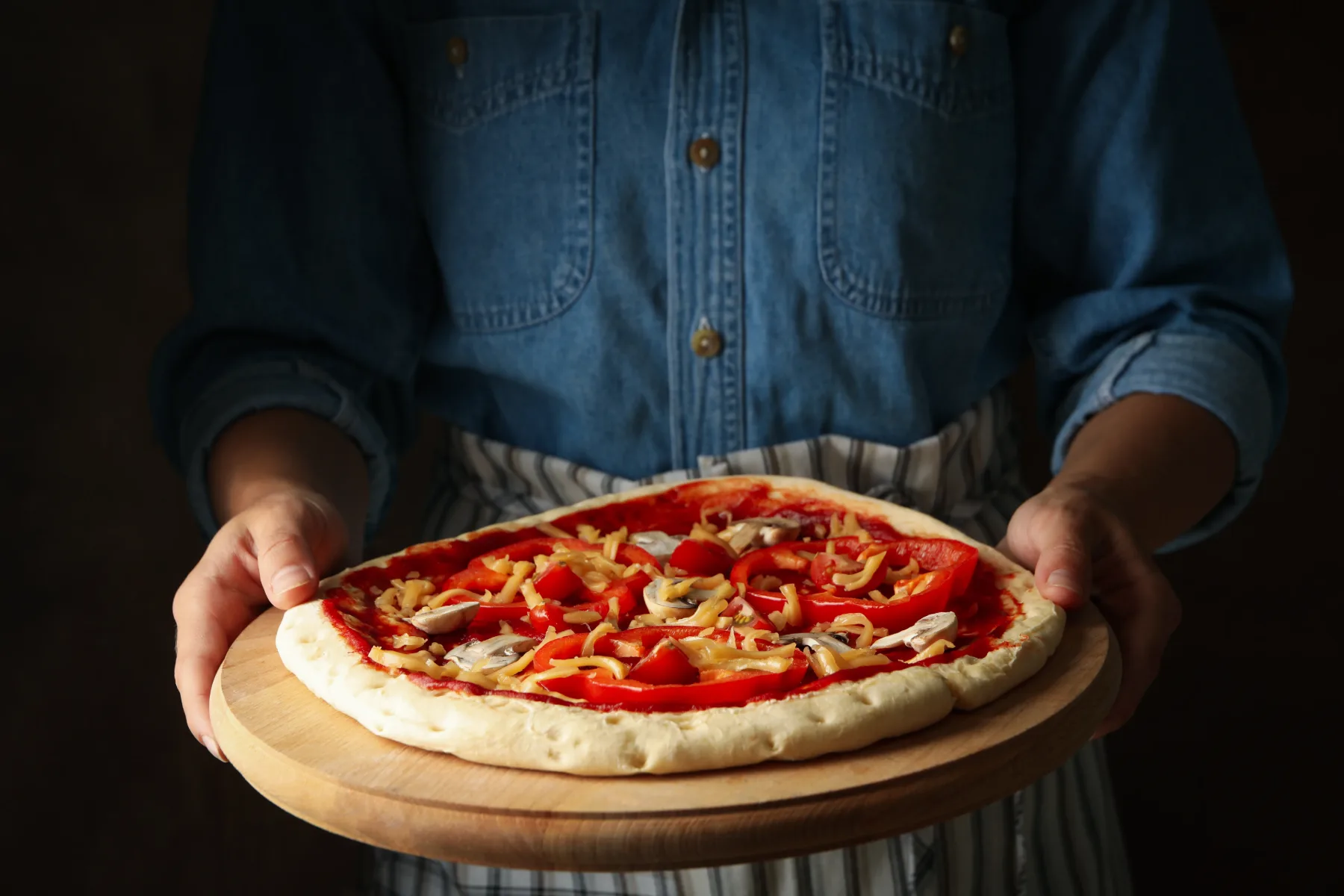 Želite doma pripraviti popolno italijansko pico? Napake, ki jih pogosto počnemo pri pripravljanju pice