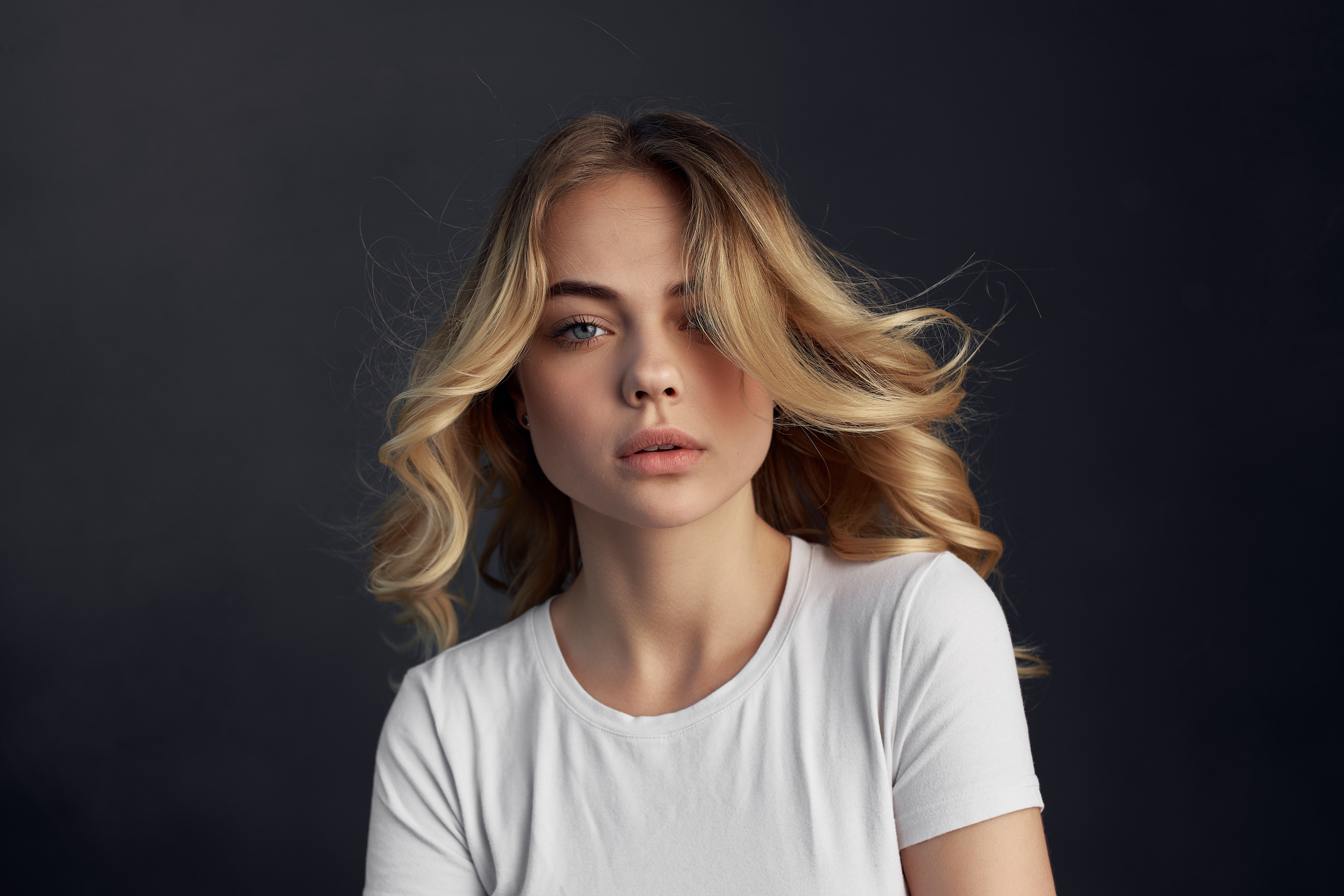 Ženske frizure 2024: vsi odtenki blond barve, ki so v trendu to leto