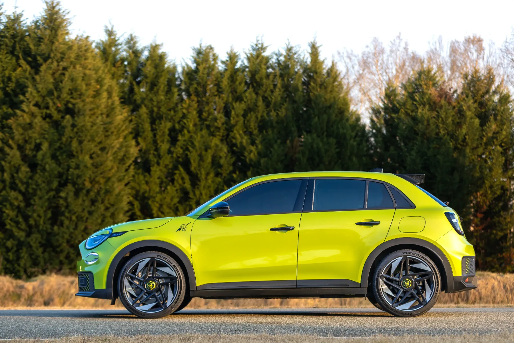 Ženski seznam avtomobilov 2025: 10 šik avtomobilov 2025 za ženske s slogom – Renault 5, Alfa Romeo Junior, Mini Cooper in družba