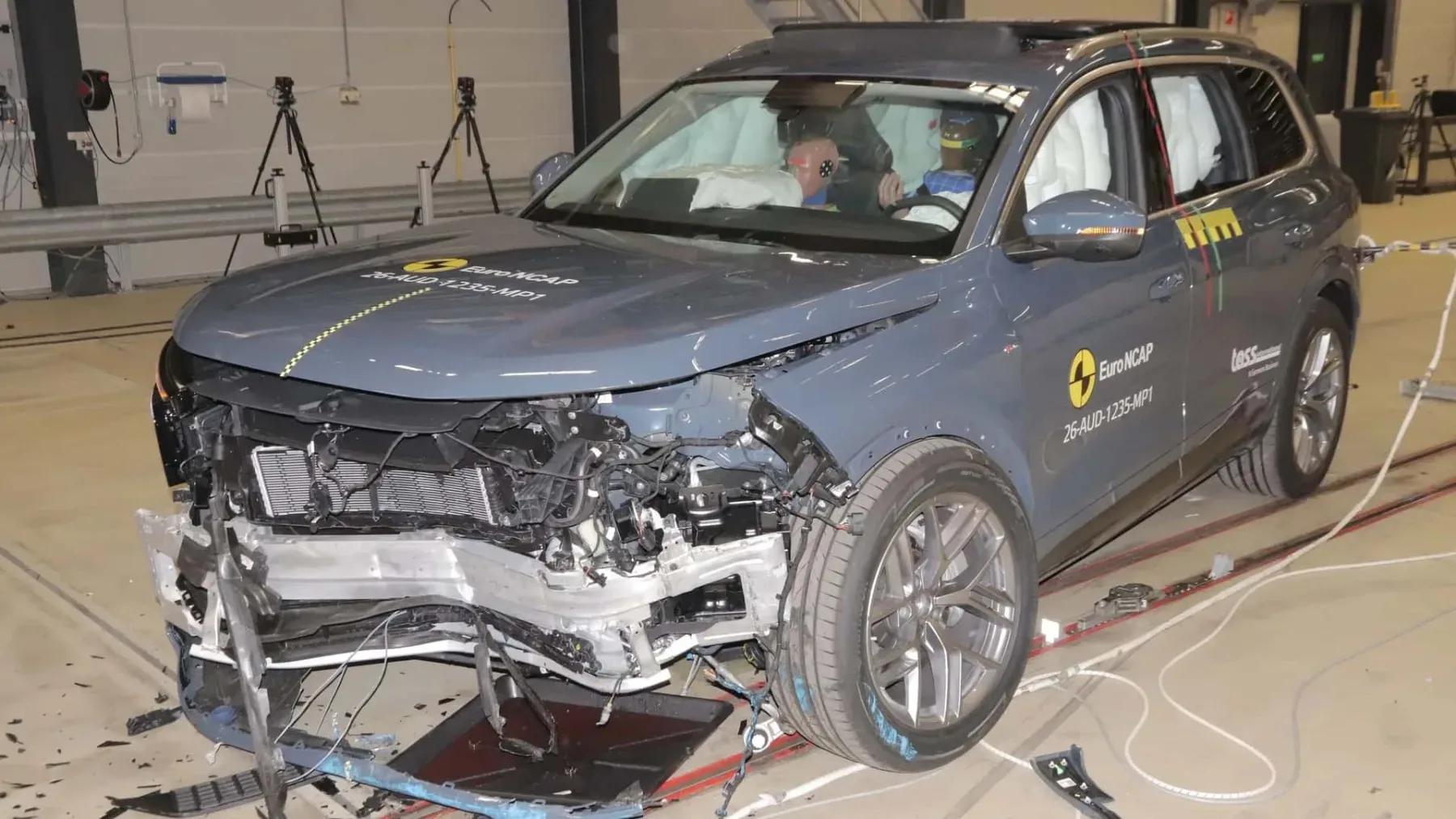 Zgodovinski uspeh za Audi Q7: Prvi avtomobil na svetu s 100% oceno na testu Euro NCAP za varnost po trku