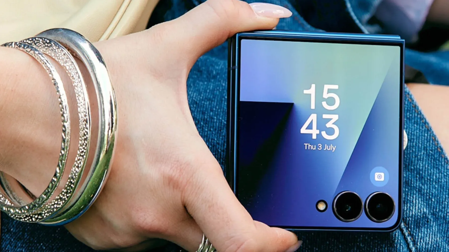 Zložljivi telefon tanjši od USB-C kabla: zakaj pametna telefona Fold 7 in Flip 7 obračata leto 2025 na glavo (in praznita denarnice navdušencev nad tehnologijami)?