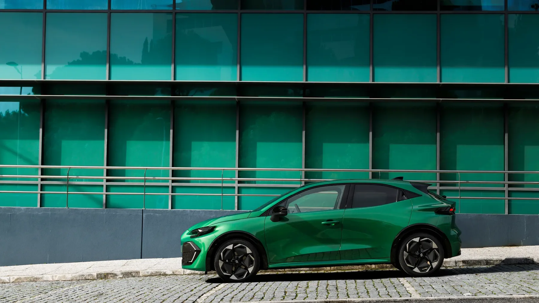 Znana je cena za Renault Clio 2026: Francoski “Baby Jaguar” – rešitelj časti majhnih avtomobilov – to pravijo mnogi novinarji