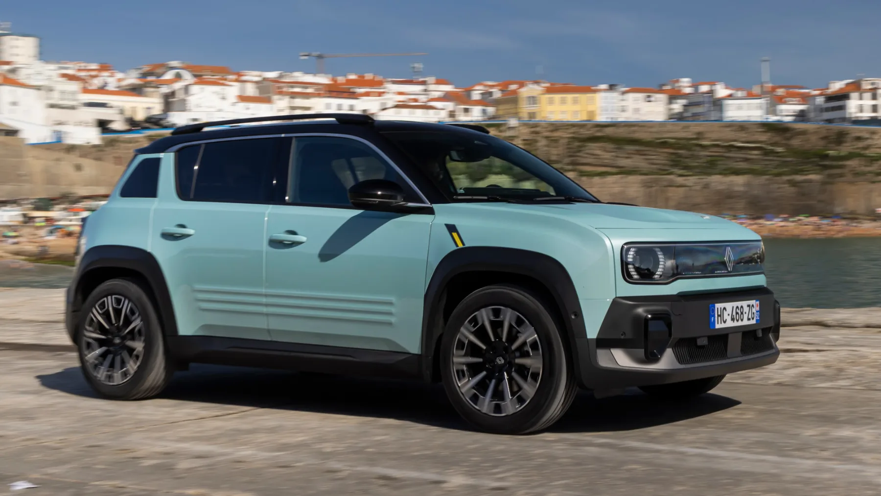 Znane evropske cene za legendarni Renault 4: ampak ta opcija v ceniku te bo šokirala