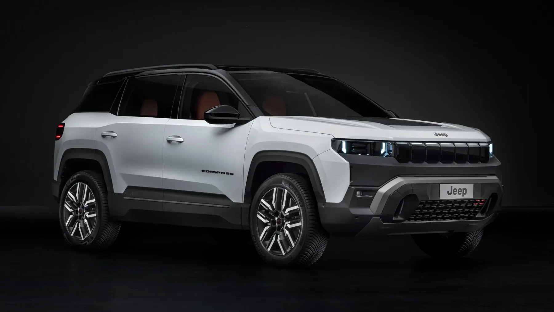 Znane so cene za novi Jeep Compass 2026: električni že od xx.xxx €, hibrid od xx.xxx €