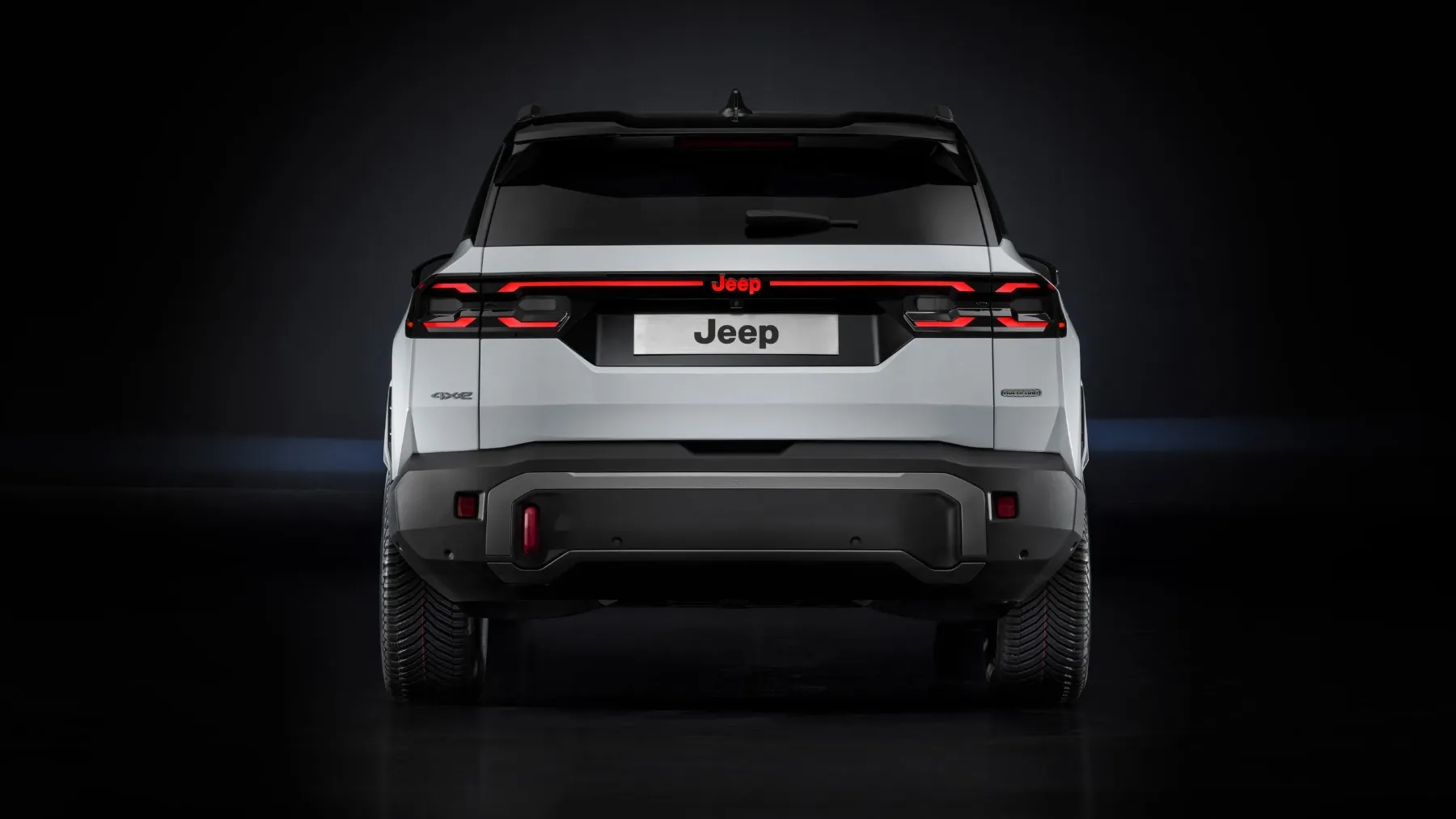 Znane so cene za novi Jeep Compass 2026: električni že od xx.xxx €, hibrid od xx.xxx €