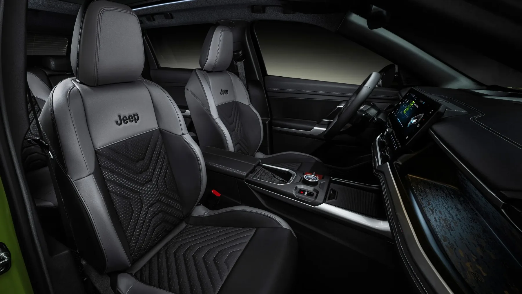 Znane so cene za novi Jeep Compass 2026: električni že od xx.xxx €, hibrid od xx.xxx €