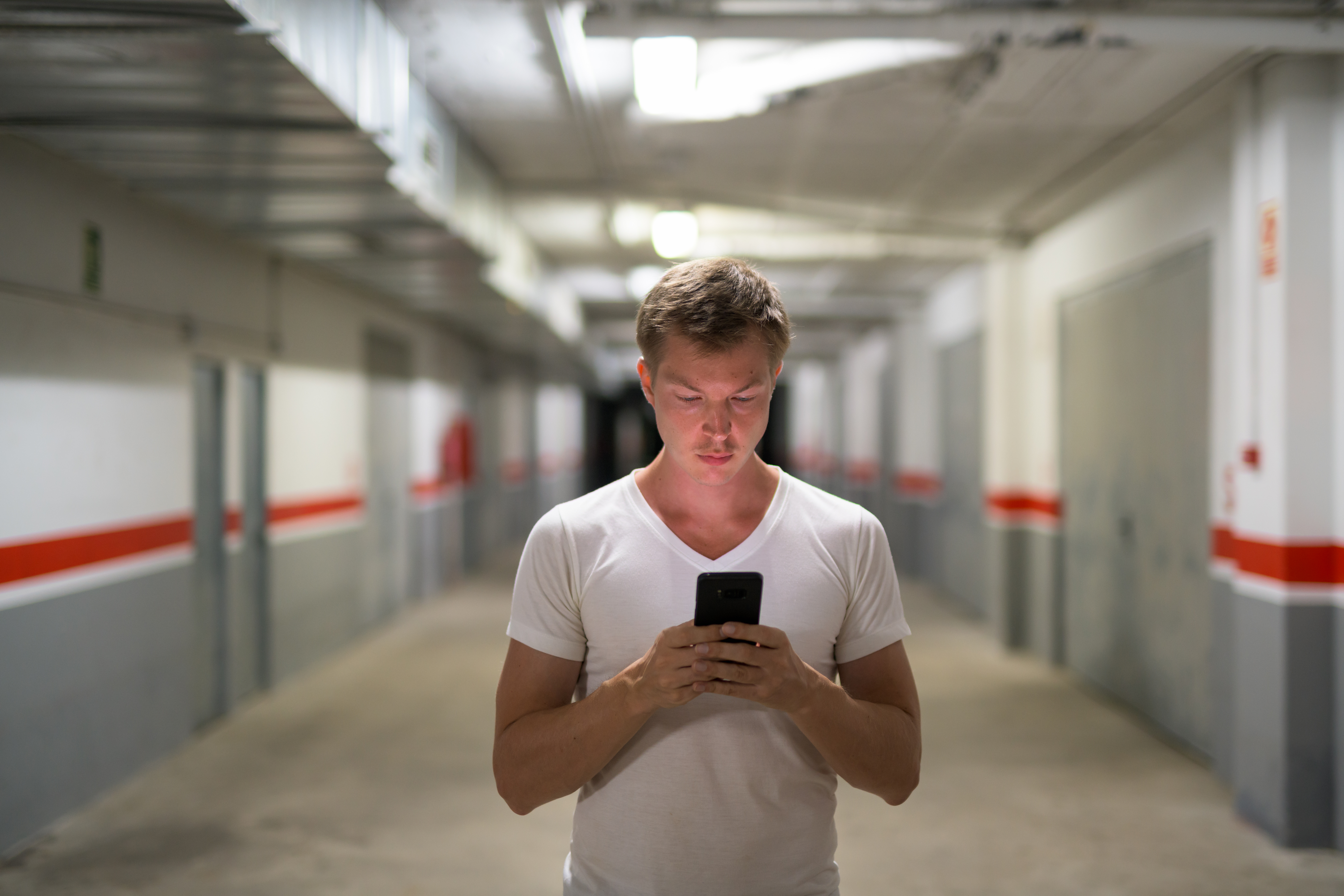 Znanstveniki so dokazali: Če mobilni telefon uporabljate tolikokrat na dan, to škoduje vaši plodnosti