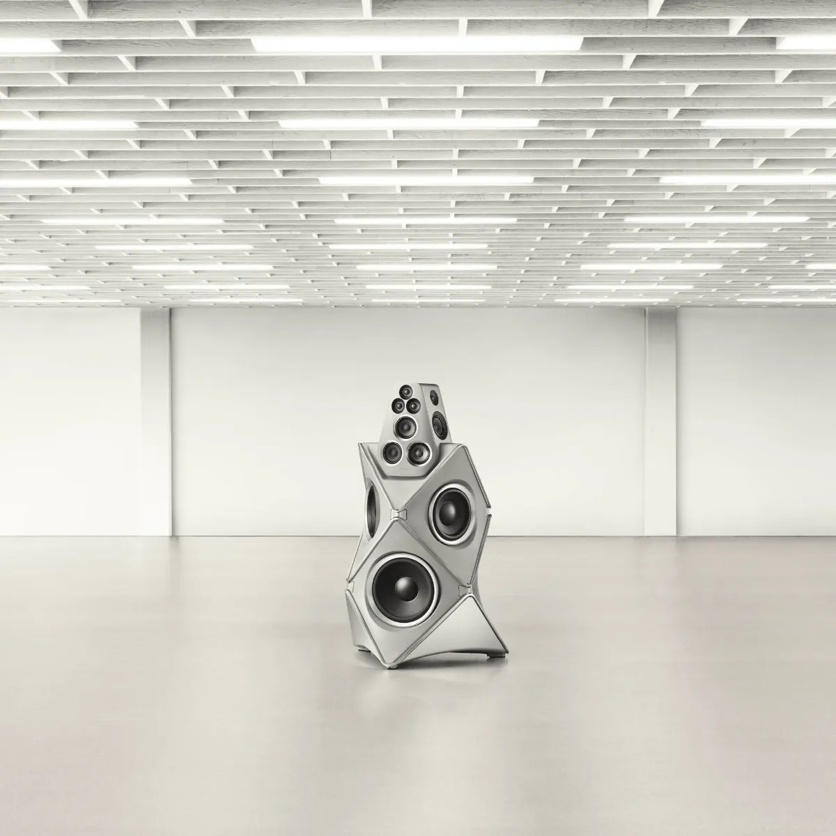 Beolab 90 Titan Edition