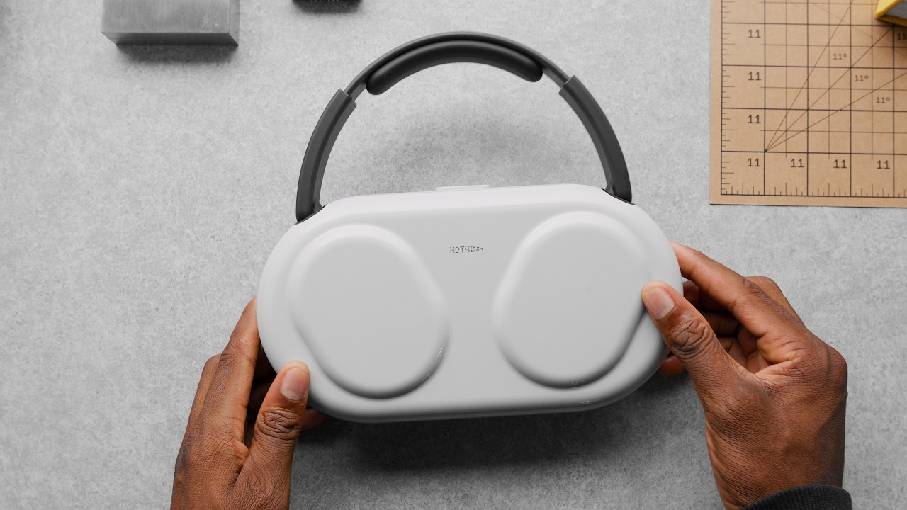 Ocena slušalk Nothing Headphone 1 Pro in analiza oblikovalskih rešitev