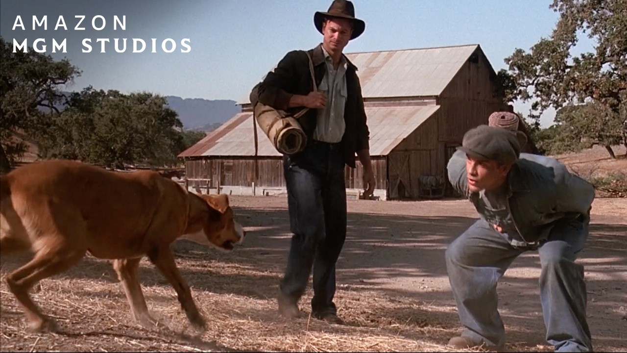 O miših in ljudeh (1992): George in Lennie prispeta na kmetijo