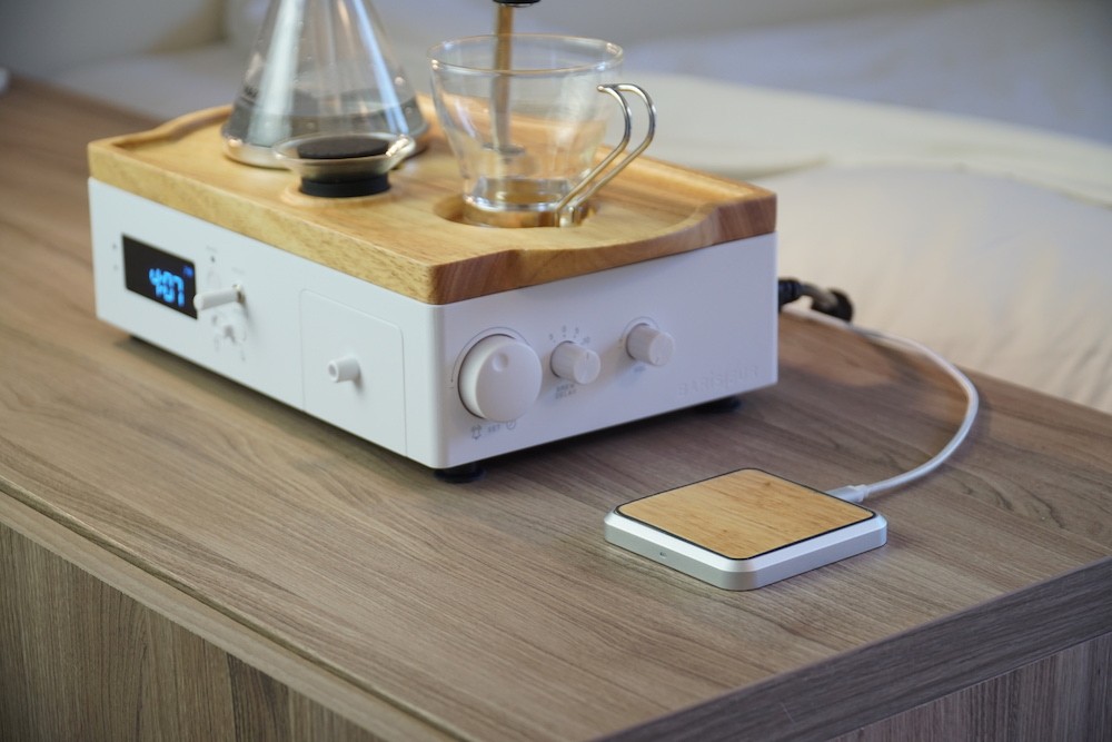 https://citymagazine.si/en/barisieur-2-0-alarm-clock-that-makes-us-coffee-or-tea-and-recharges-the-device/ba1/