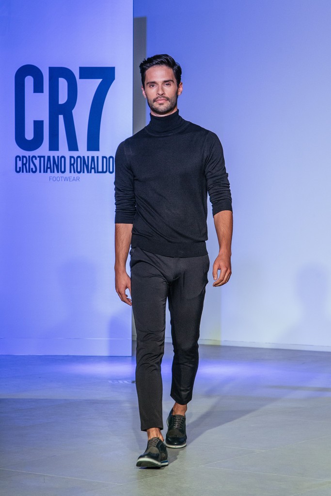 Cristiano Ronaldo With FW15 Stylish Shoes Collection