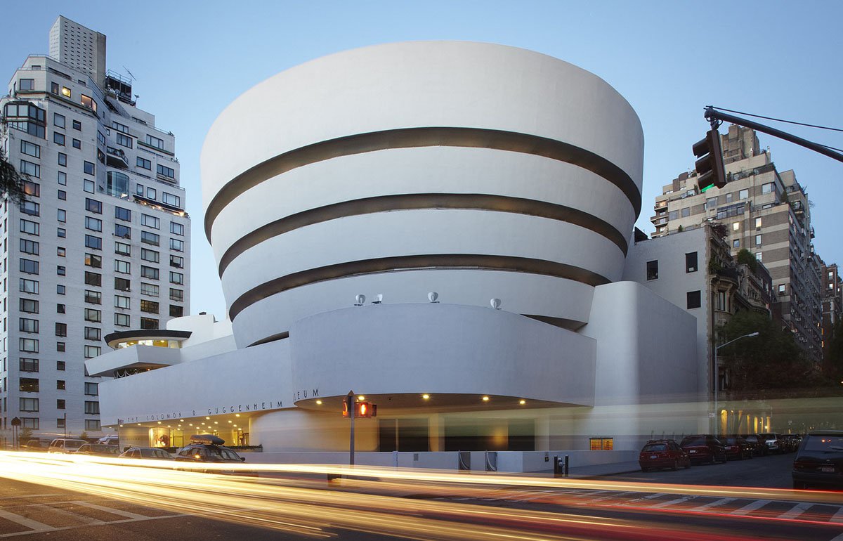 New Yorkers Weigh in on Cattelan's Gold Toilet at the Guggenheim