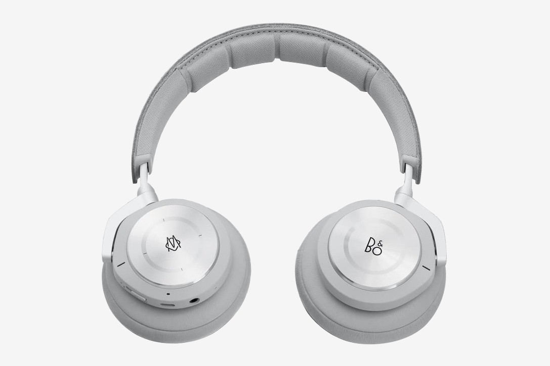 Bang & Olufsen x Rimowa Beoplay H9i headphones: prestige squared