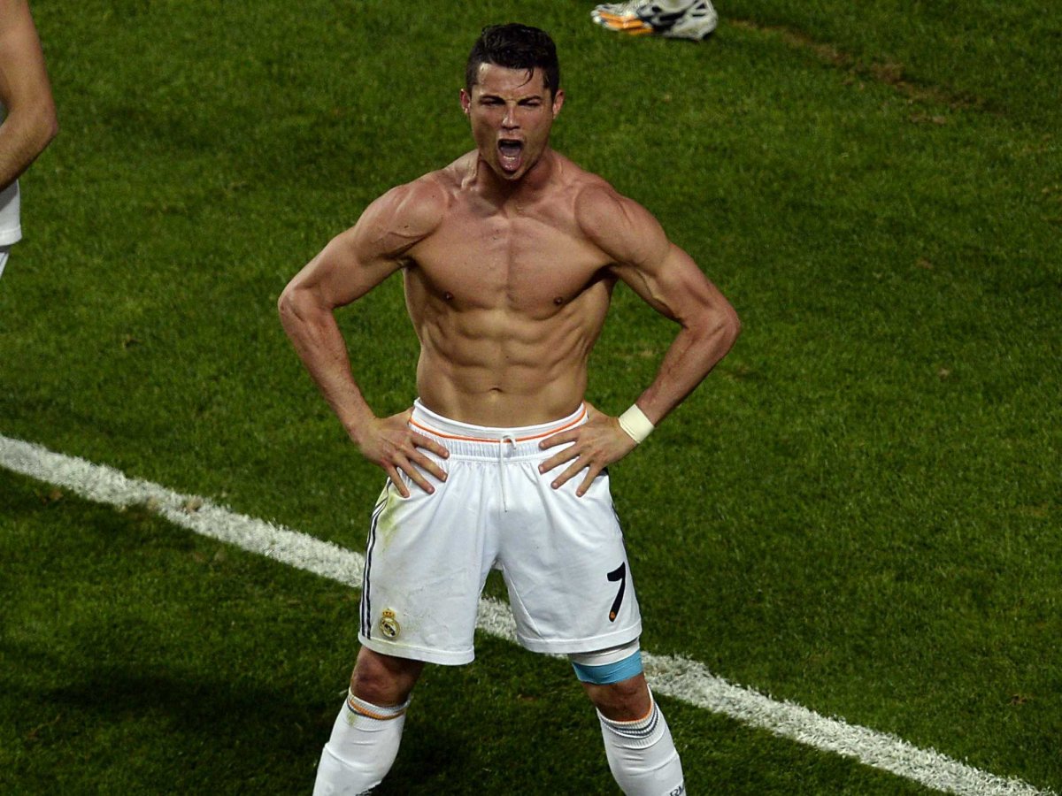 Cristiano Ronaldo Reveals Unretouched Underwear Ad Images: Photo