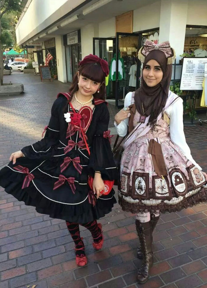 For All The Lolita Lovers Out There: This Is What Muslim Lolita's in Japan  Look Like! - MVSLIM