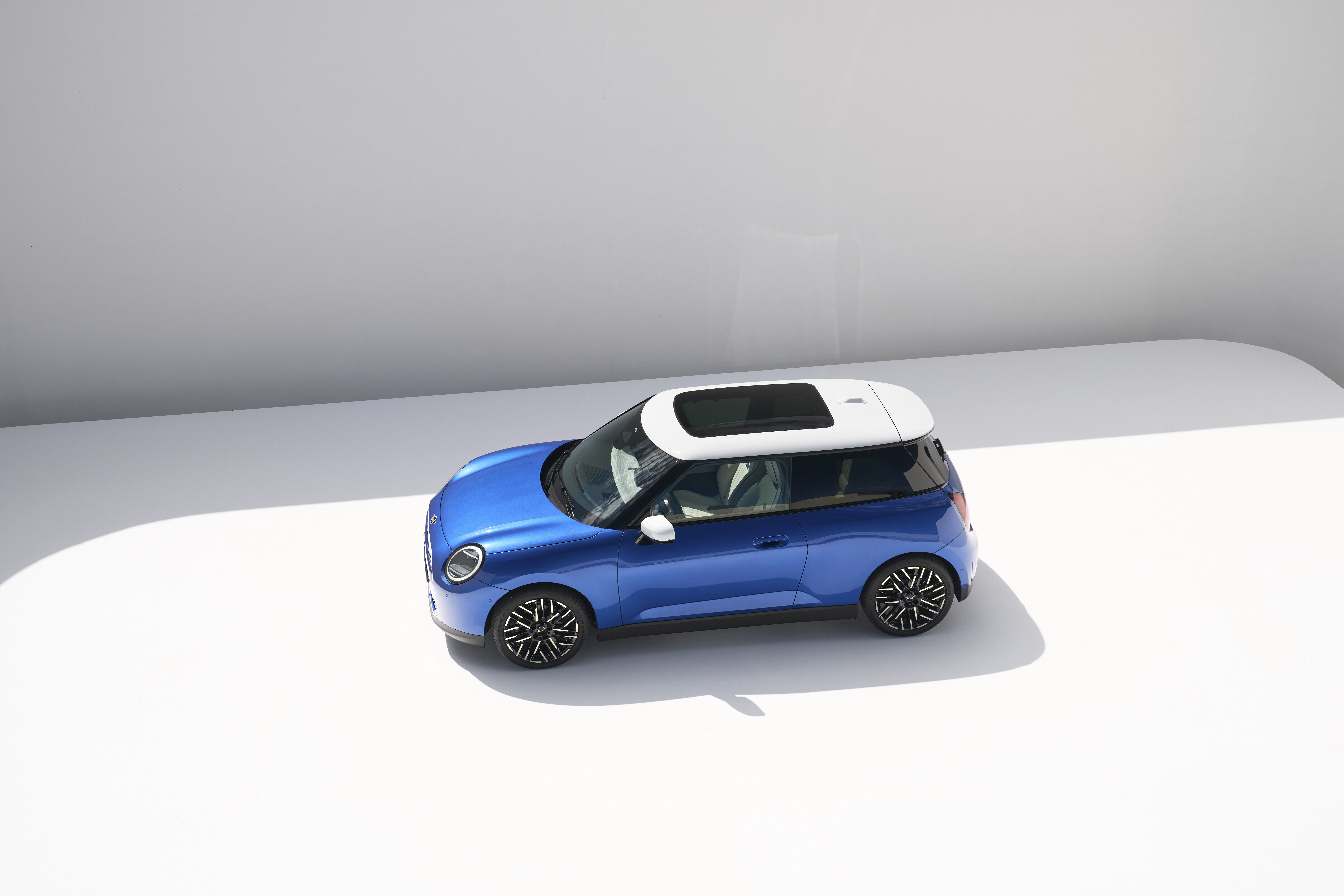 New 2024 Mini Cooper Electric unveiled: retro charm meets EV power