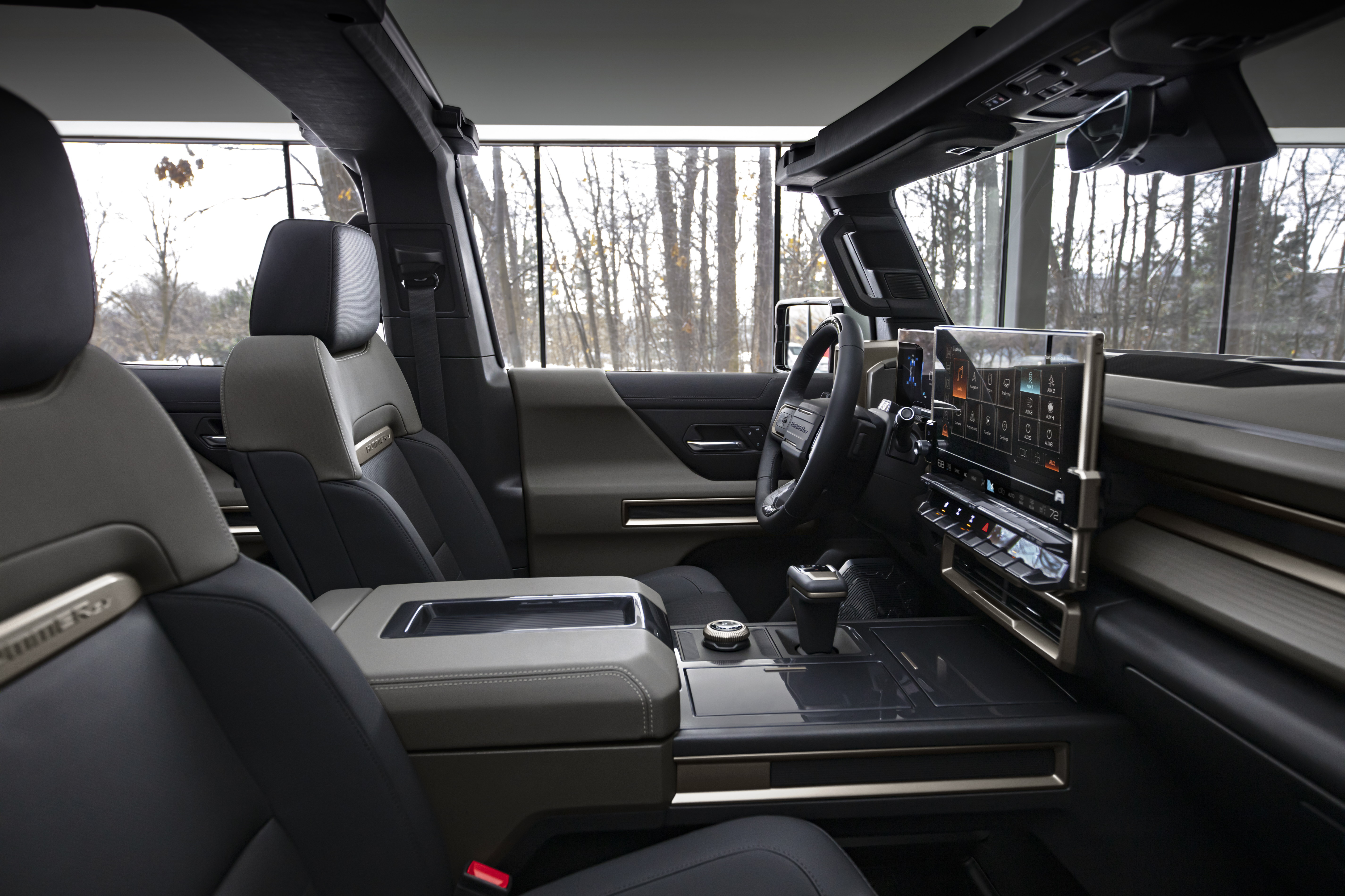 New hummer deals 2021 interior